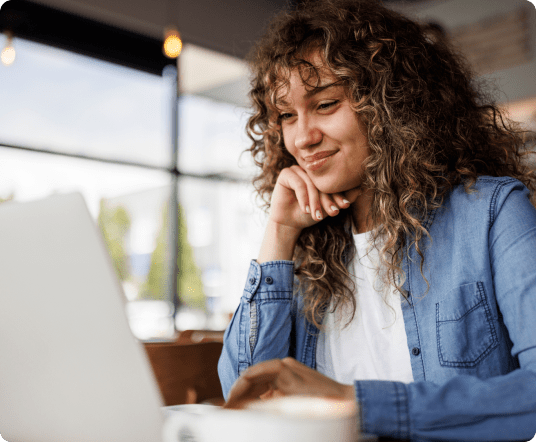 woman-looking-at-laptop