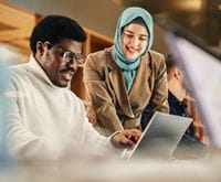 Instructor collaborating with a learner