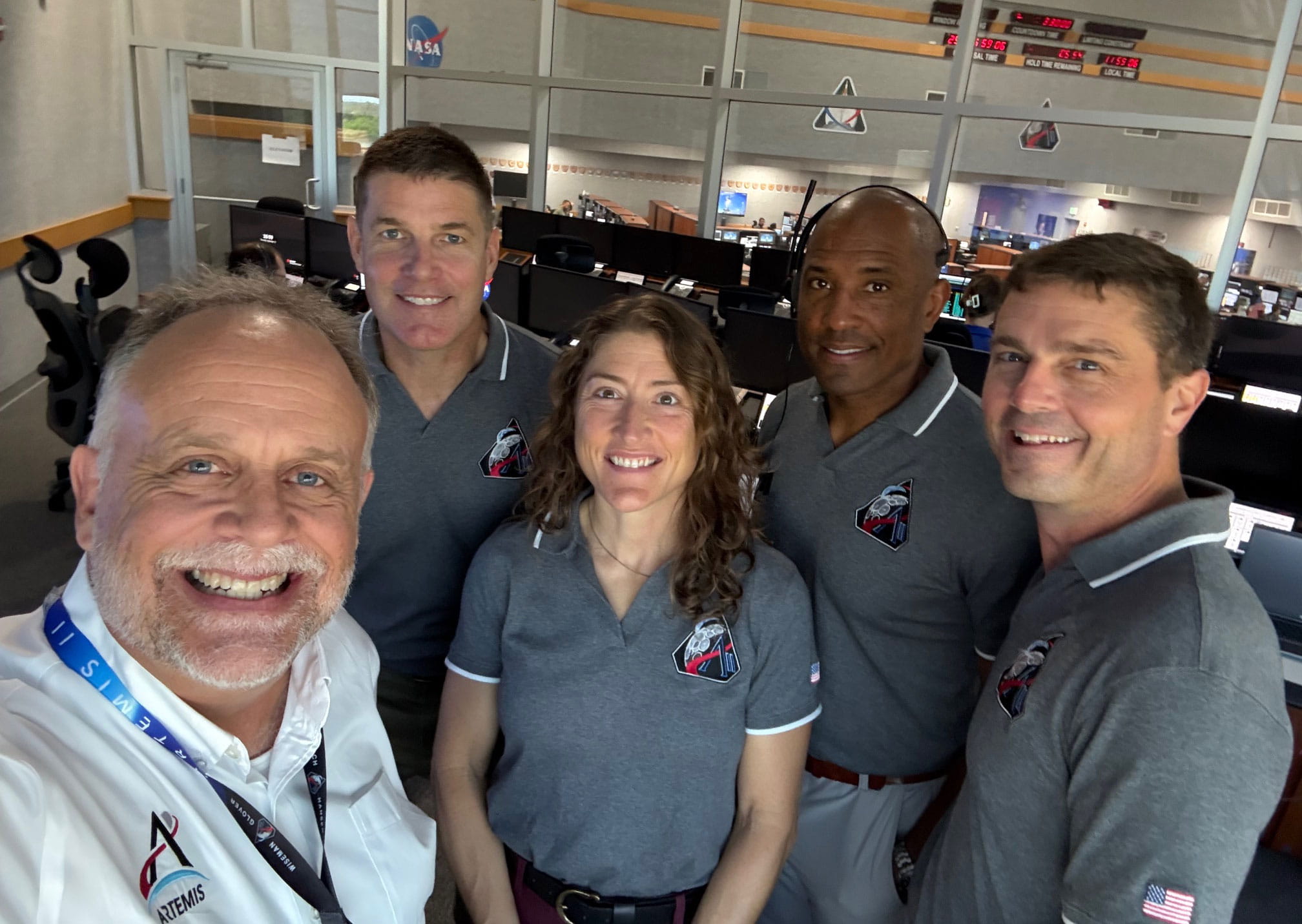 shawn-quinn-with-astronauts