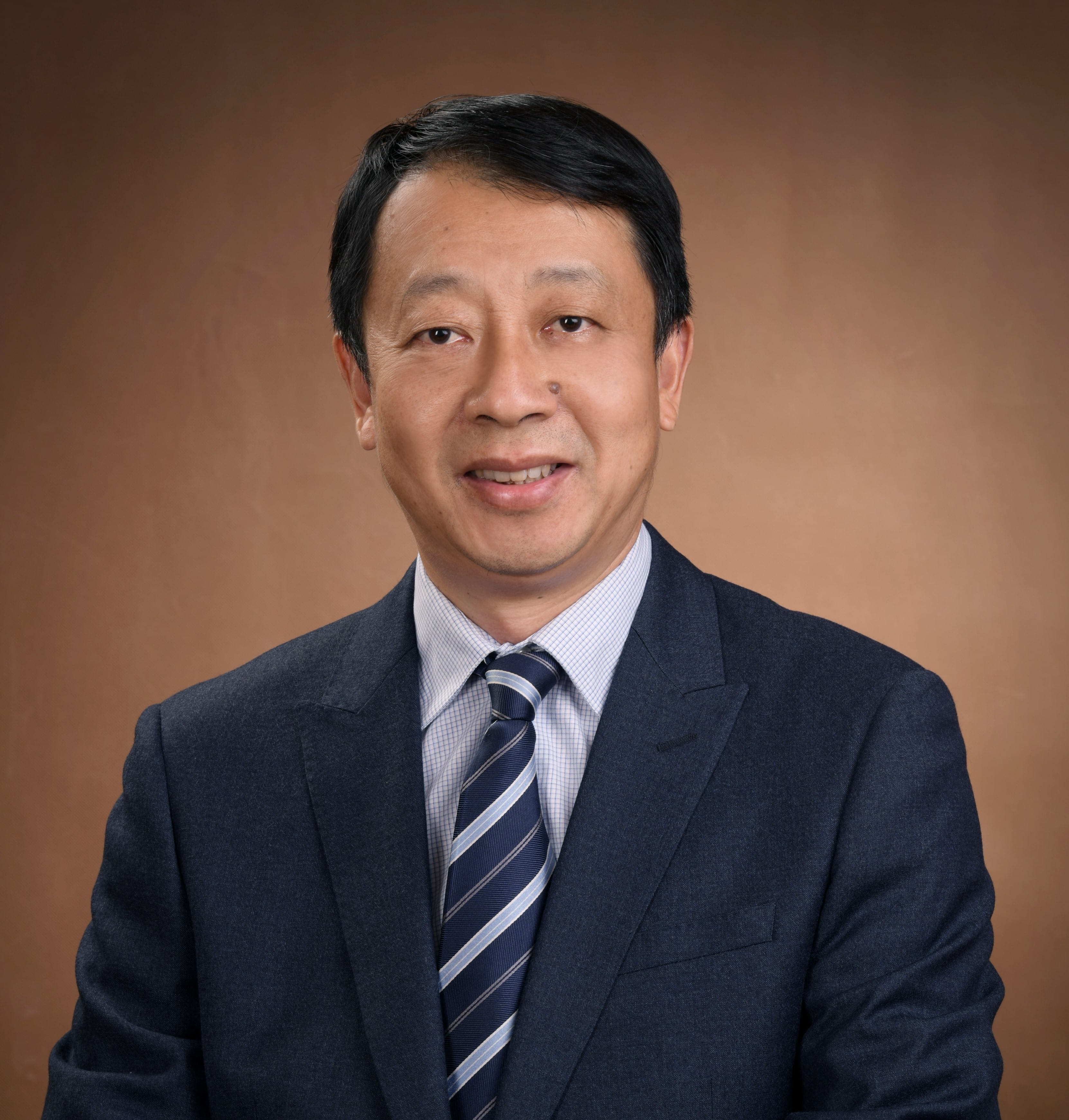 Haiwei Zhou Headshot