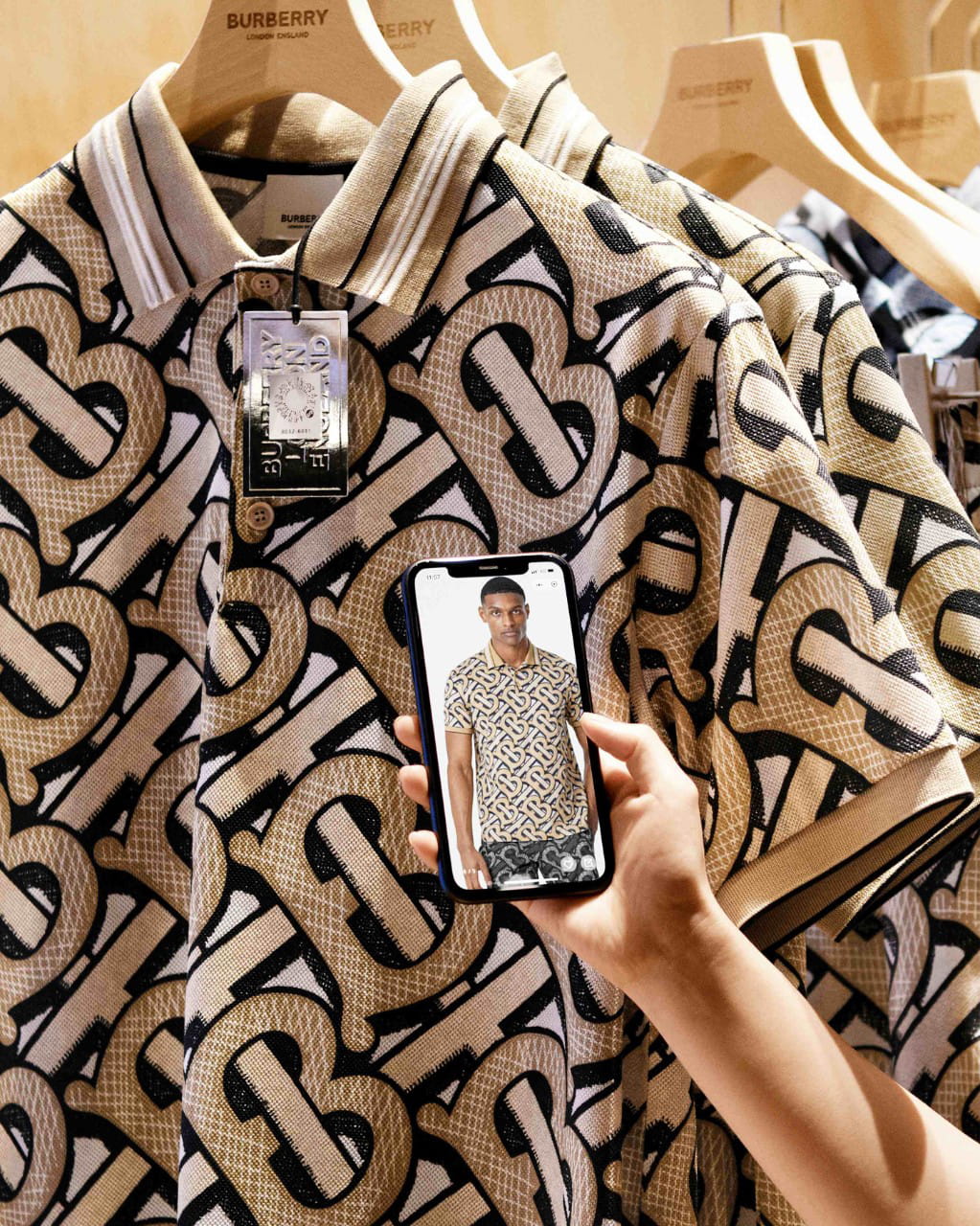 Burberry Social Retail Store Image 2
