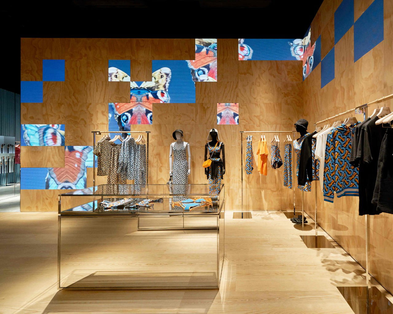 Burberry Social Retail Store Image 3