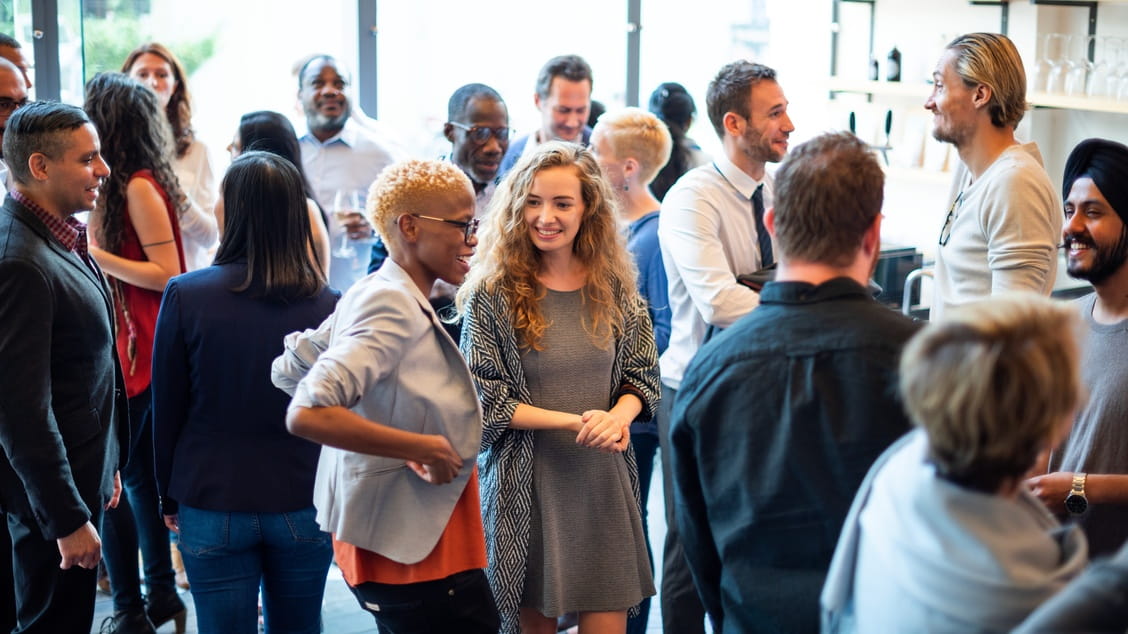 people-gathering-at-event